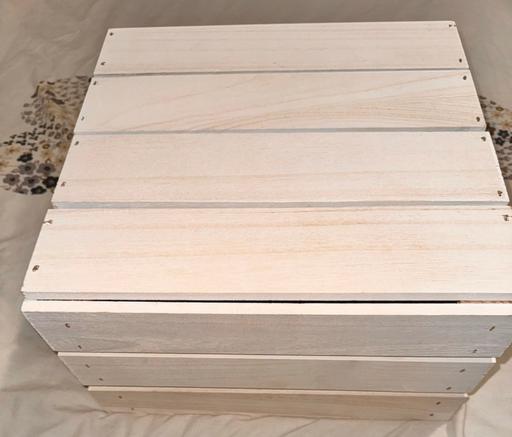 Buy & Sell Halton Brookvale - Watford - Photos for Wooden Crate Cake Stand