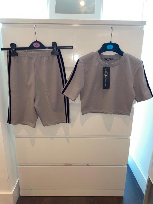 Buy & Sell South West London Colliers Wood - South West London - Photos for Gym wear 2 piece set brand new