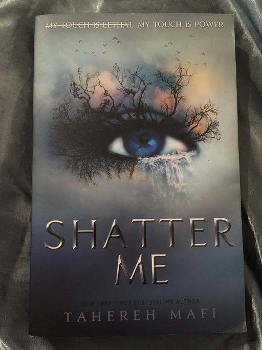 Buy & Sell West Midlands Birmingham - Photos for Book; Shatter me - Tahereh Mafi