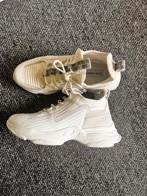 Buy & Sell East London Havering - Photos for Steve Madden White Matchbox trainers