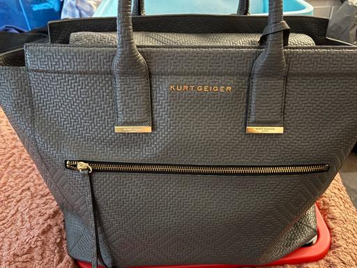 Buy & Sell West Midlands Birmingham - Photos for Kurt Geiger travel bag