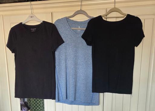 Buy & Sell Kent Thanet - Photos for T-SHIRTS X 3