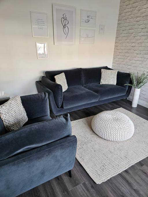 Buy & Sell Halton Weston Point - Watford - Photos for Sofa