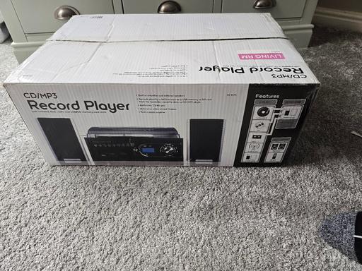 Buy & Sell Worcestershire Redditch - Photos for Record player plus 4 album's