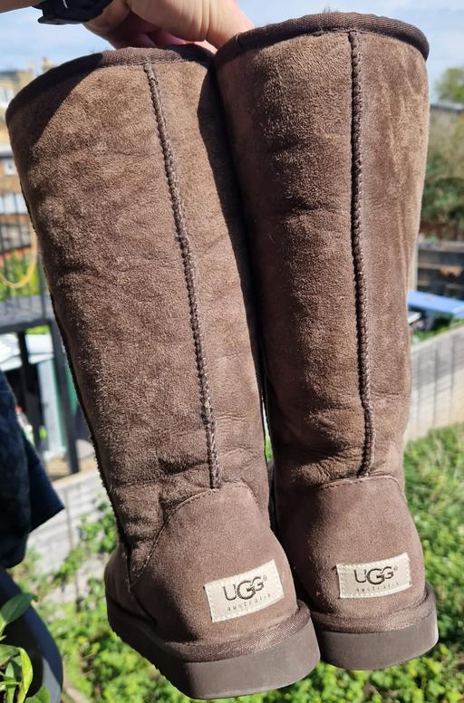 Buy & Sell North London Bowes Park - North London - Photos for UGG Tall Classic Boots in Chocolate