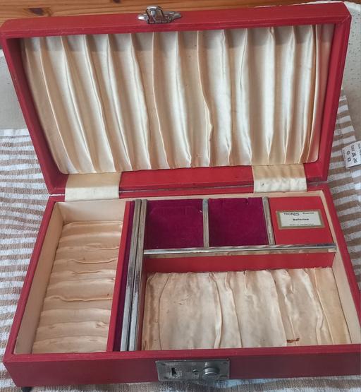 Buy & Sell Thatto Heath Saint Helens - Photos for vintage musical jewellery box