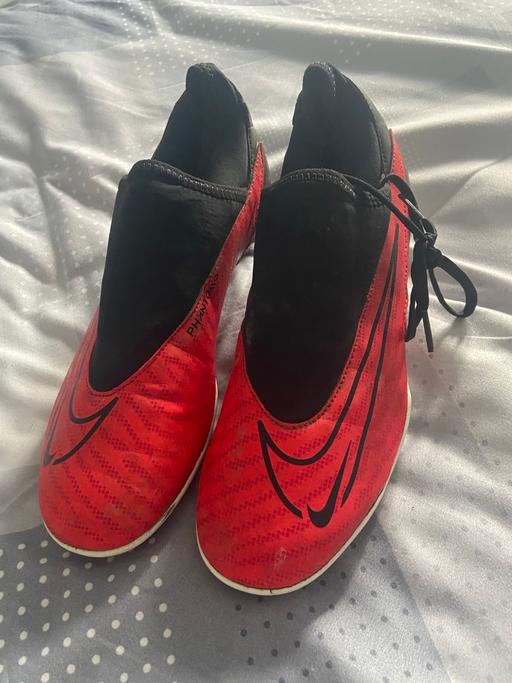 Buy & Sell Lancashire West Lancashire - Photos for Size 7 Nike red and black