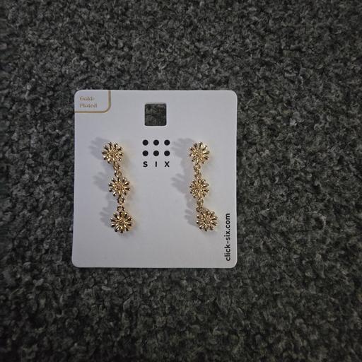 Buy & Sell West Midlands Sandwell - Photos for Lovely Flower Dangly Earrings