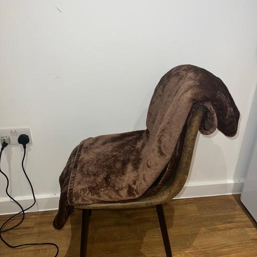 Buy & Sell East London Cubitt Town - East London - Photos for Brown Blanket / Throw