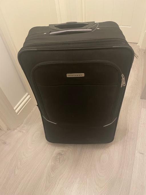 Buy & Sell East London Highams Park - East London - Photos for Suitcase