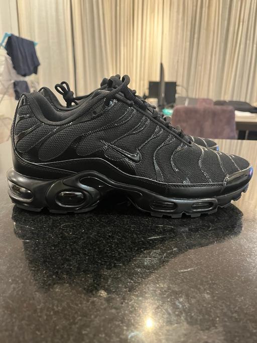 Buy & Sell South East London Woolwich - South East London - Photos for Nike air max Tn