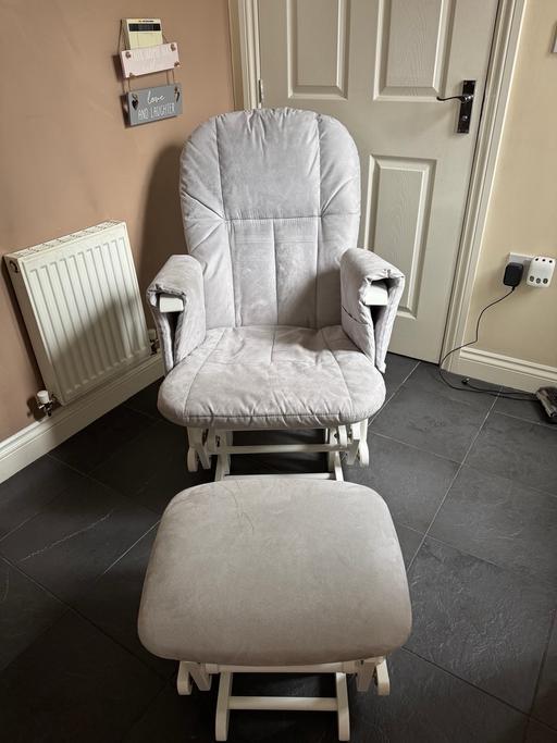 Buy & Sell South Yorkshire Doncaster - Photos for Obaby Reclining Glider Chair and Stool