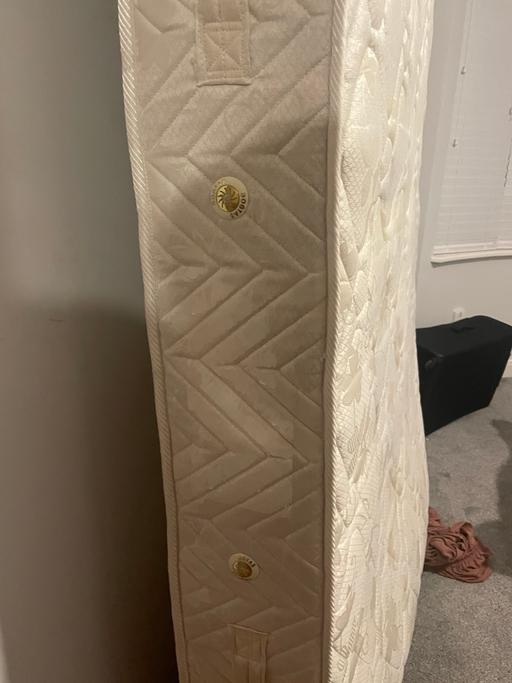 Buy & Sell East London Redbridge - Photos for Queen bed’s matteress
