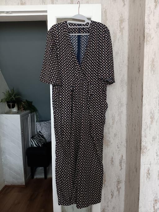 Buy & Sell East London Havering - Photos for navy blue and beige jumpsuit 18