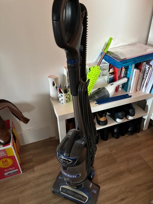 Buy & Sell South East London Croydon - Photos for Shark lift away Hoover