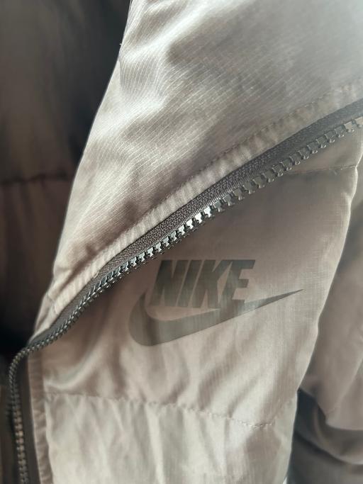 Buy & Sell North West London Harlesden - North West London - Photos for Dark grey Nike hooded zipped jacket teens
