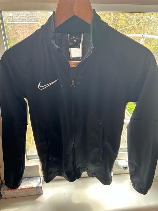 Buy & Sell North West London Harlesden - North West London - Photos for Dri fit Black Nike zip up jacket for 5-6 YO