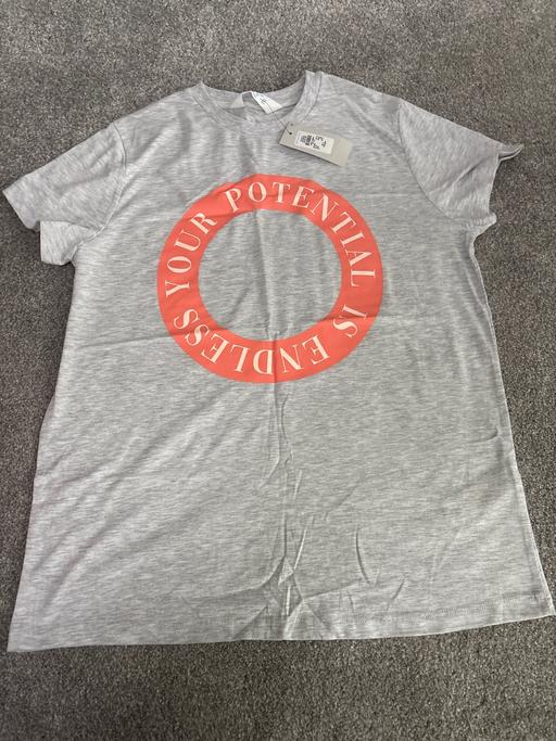 Buy & Sell West Midlands Sandwell - Photos for T shirt new with tag. Size small (10/12)