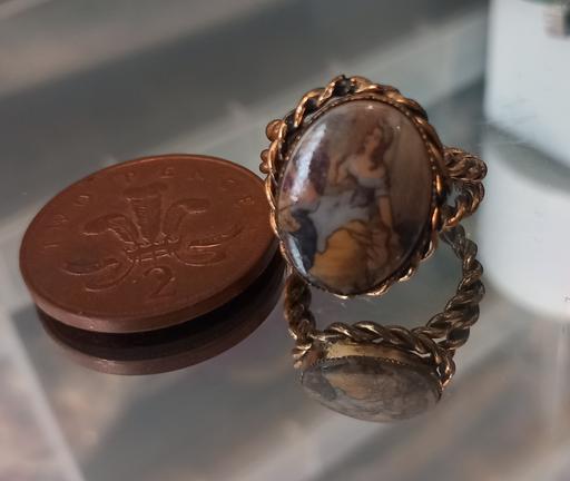 Buy & Sell Merseyside Saint Helens - Photos for vintage gold tone twist ceramic ring