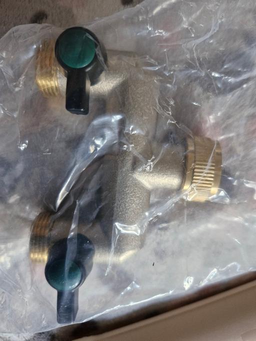 Buy & Sell West Midlands Birmingham - Photos for 2 way brass tap splitter