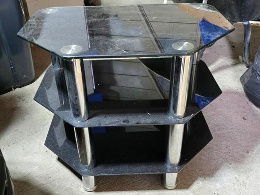 Buy & Sell Essex Thurrock - Essex - Photos for Glass TV table