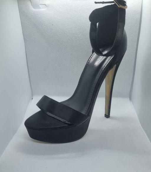 Buy & Sell Cumberland Carlisle - Cumberland - Photos for Black platform heels