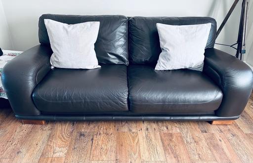 Buy & Sell West Yorkshire Wakefield - Photos for 2x leather sofa