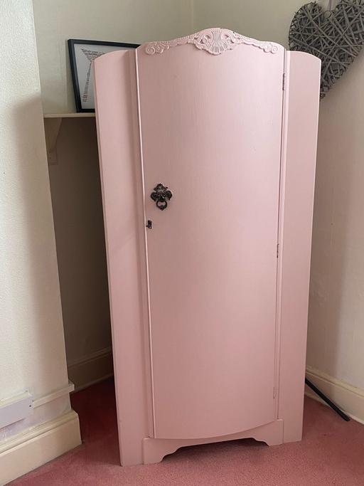 Buy & Sell Westmorland and Furness Barrow-in-Furness - LA14 - Photos for Pink vintage wardrobe