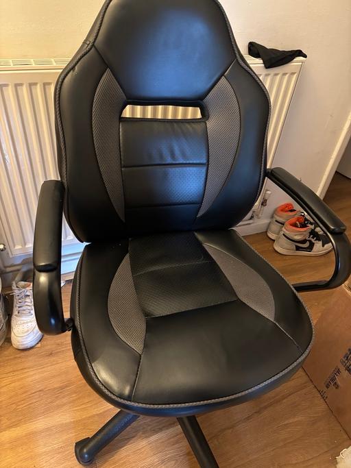 Buy & Sell South West London Balham - South West London - Photos for Faux Leather Gaming Chair