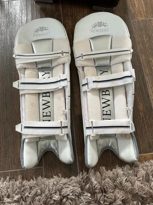 Buy & Sell Greater Manchester Salford - Photos for Newbery Adult Size Cricket Pads