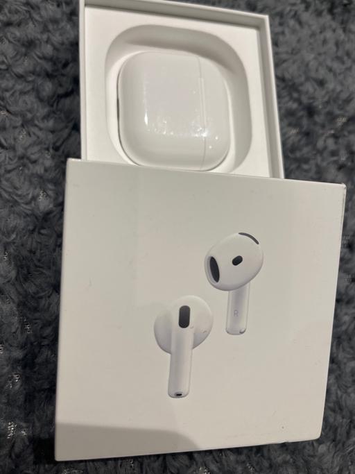 Buy & Sell North London Whetstone - North London - Photos for Apple AirPods 4 with active noise cancelling