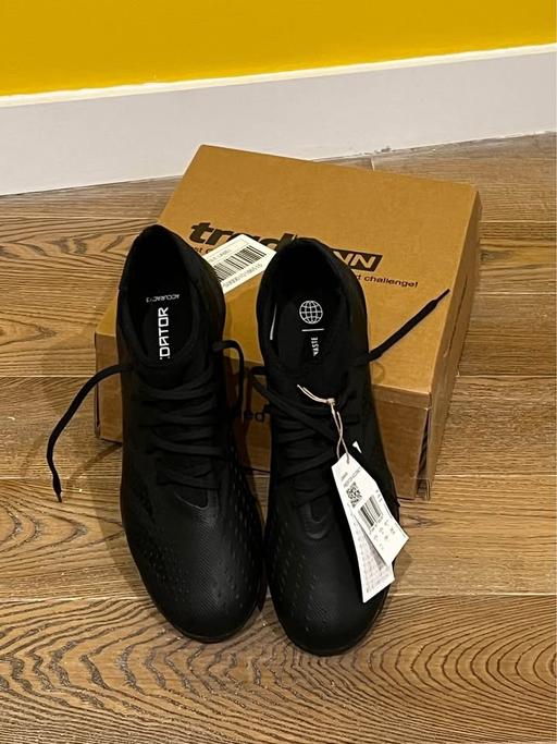 Buy & Sell North London Shacklewell - North London - Photos for ADIDAS Predator Football Boots Bl. UK 10.5