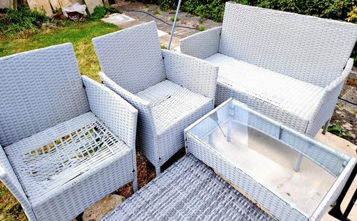 Buy & Sell Warwickshire Stratford-on-Avon - Photos for Garden lounger/table