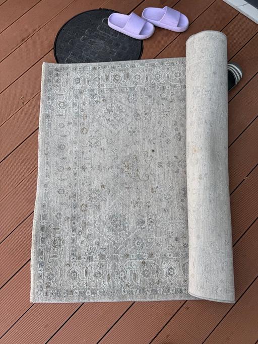 Buy & Sell West London Hillingdon - Photos for Cloudy white rug