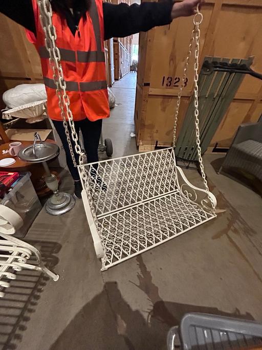 Buy & Sell Warwickshire Stratford-on-Avon - Photos for Swinging bench (cream)