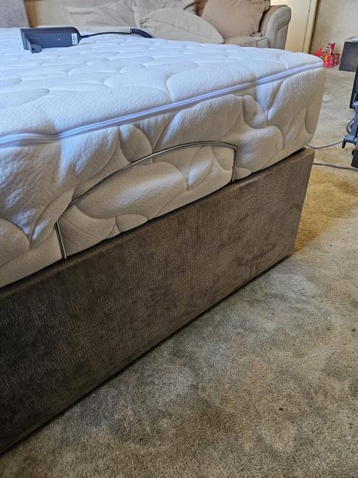 Buy & Sell Essex Thurrock - Essex - Photos for Full electric bed