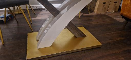 Buy & Sell Greater Manchester Salford - Photos for extendable dining table and 4 chairs