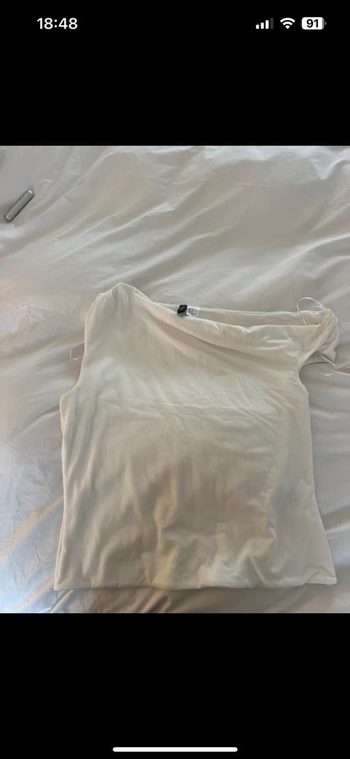 Buy & Sell Hampshire New Forest - Photos for asymmetrical h and m top