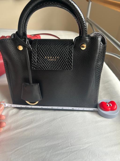 Buy & Sell East London Limehouse - East London - Photos for Radley Handbag