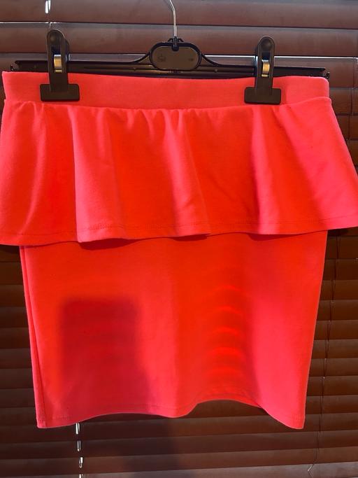 Buy & Sell North West London Harlesden - North West London - Photos for Bershka bright pink mini skirt