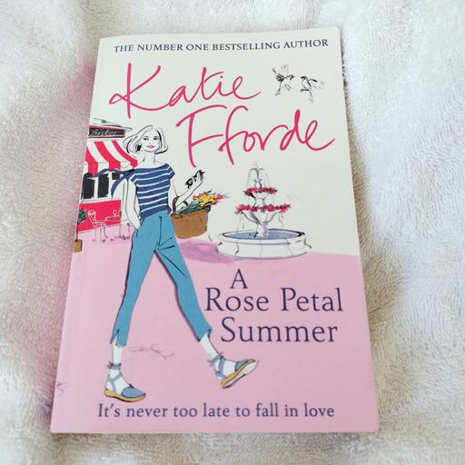 Buy & Sell North West London Chalk Farm - North West London - Photos for A rose petal summer paperback book