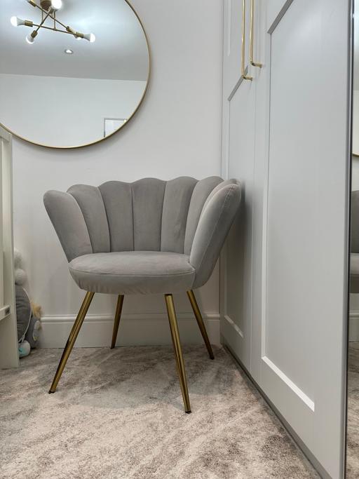 Buy & Sell East London Custom House - East London - Photos for Dunelm Vivian Velvet chair - Grey