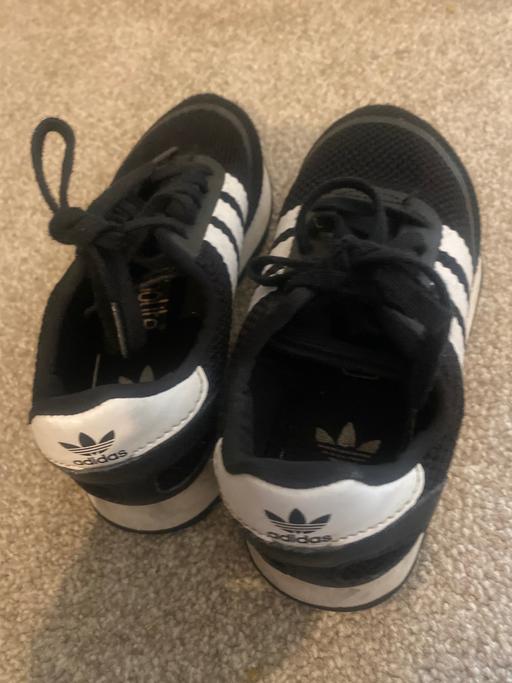 Buy & Sell Buckinghamshire Milton Keynes - Photos for Boys adidas trainers