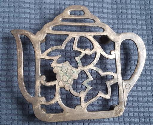 Buy & Sell West Midlands Sandwell - Photos for Vintage solid brass trivet, teapot design,