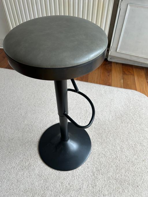 Buy & Sell East London Leyton - E15 - Photos for Bar Stool