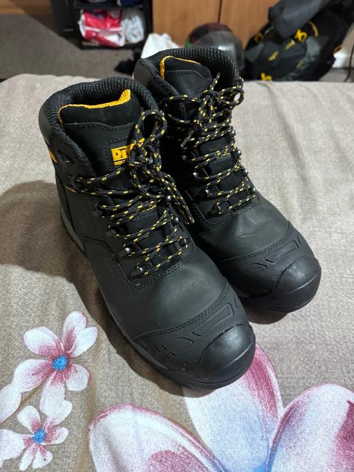 Buy & Sell South West London Lampton - South West London - Photos for Dewalt bulldozer shoe