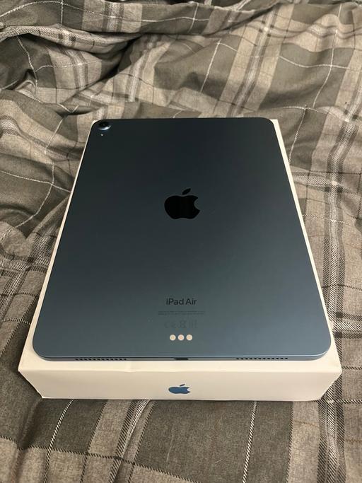 Buy & Sell Central London Waterloo - Central London - Photos for iPad Air 5th Gen M1 WiFi 64gb Blue