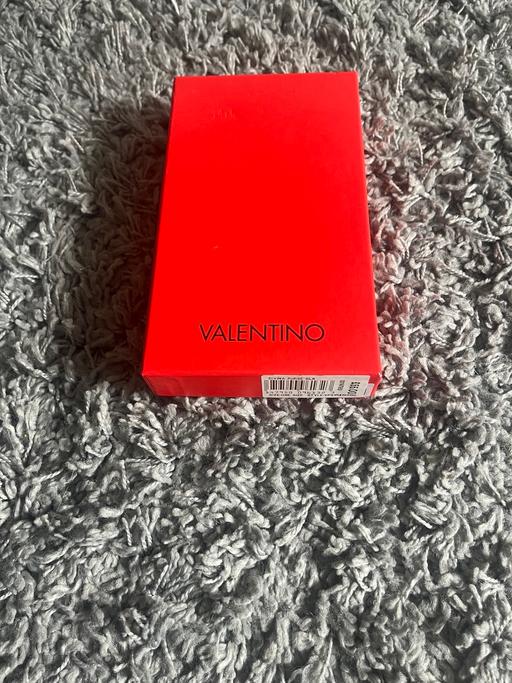 Buy & Sell Buckinghamshire Milton Keynes - Photos for Valentino purse