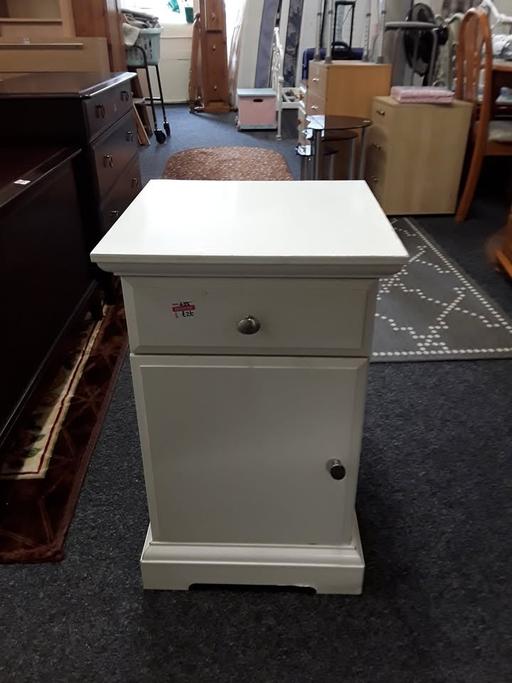 Buy & Sell Greater Manchester Tameside - Photos for White satin bedside cabinet