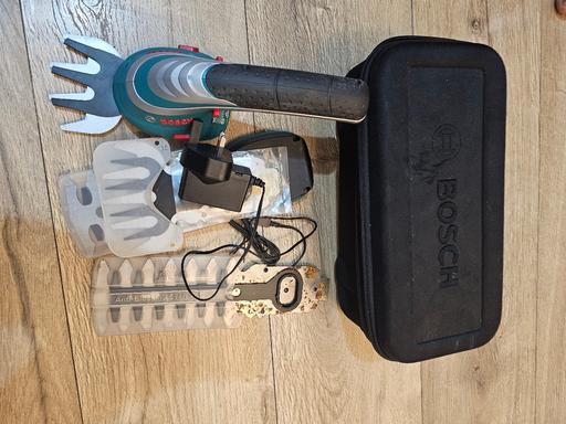 Buy & Sell South East London Sundridge - South East London - Photos for Bosch hedge cutter